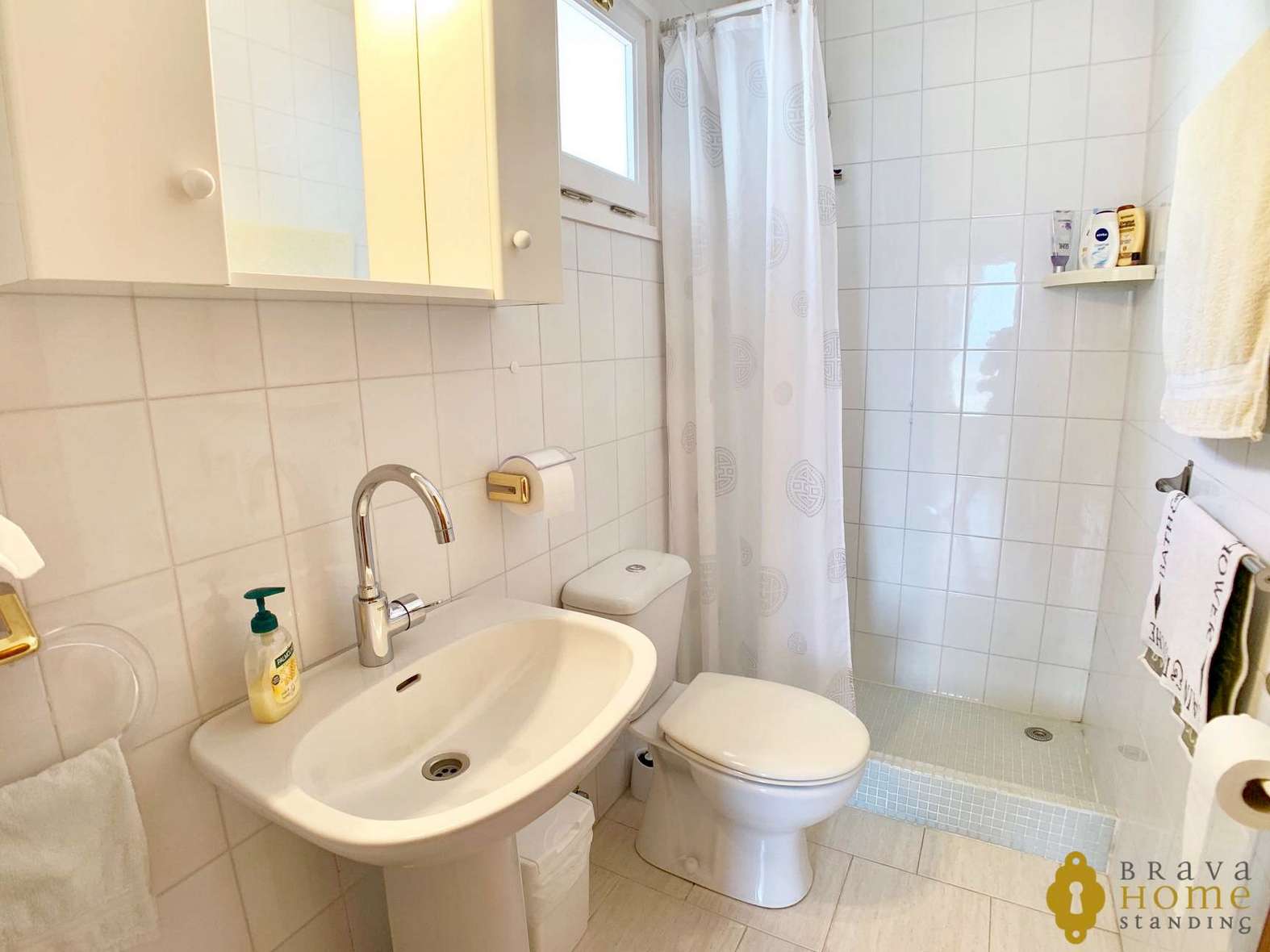 Hermoso chalet de una sola planta con vistas al mar en venta en Palau Saverdera 