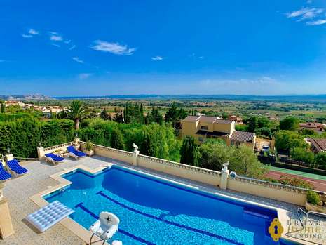 Splendide villa avec appartement indépendant et piscine à vendre à Pau