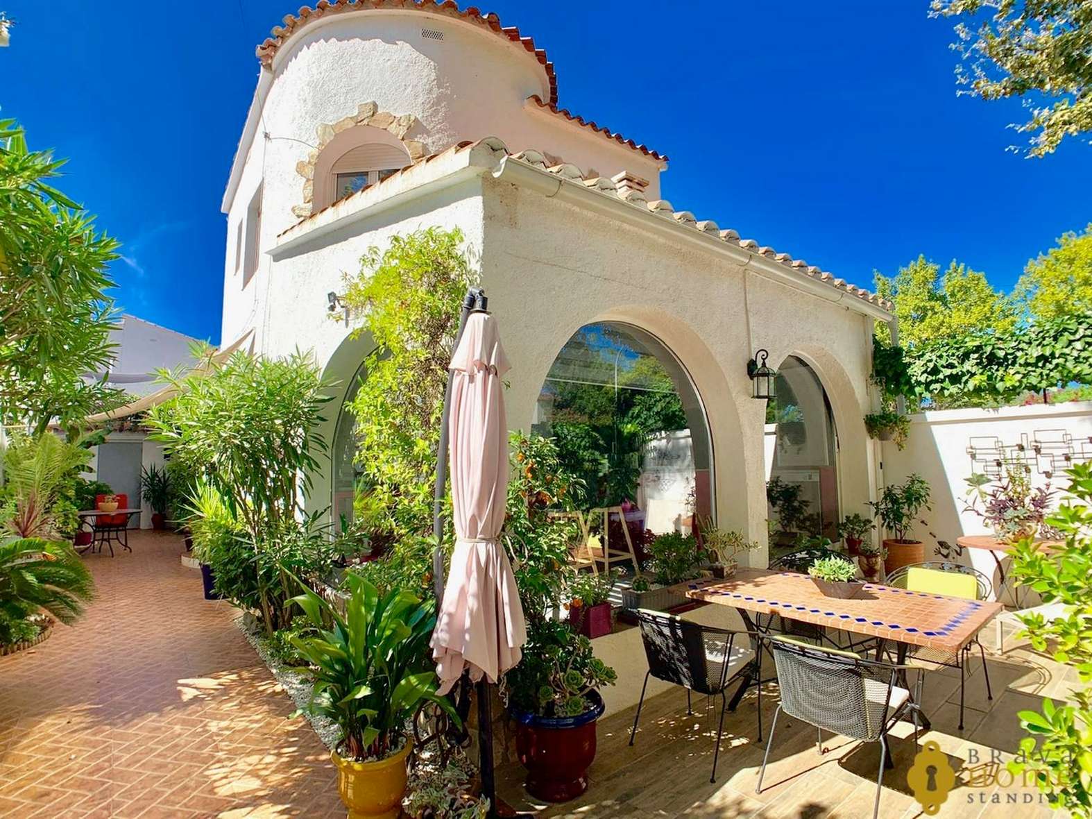 Bonita casa en venta en Empuriabrava
