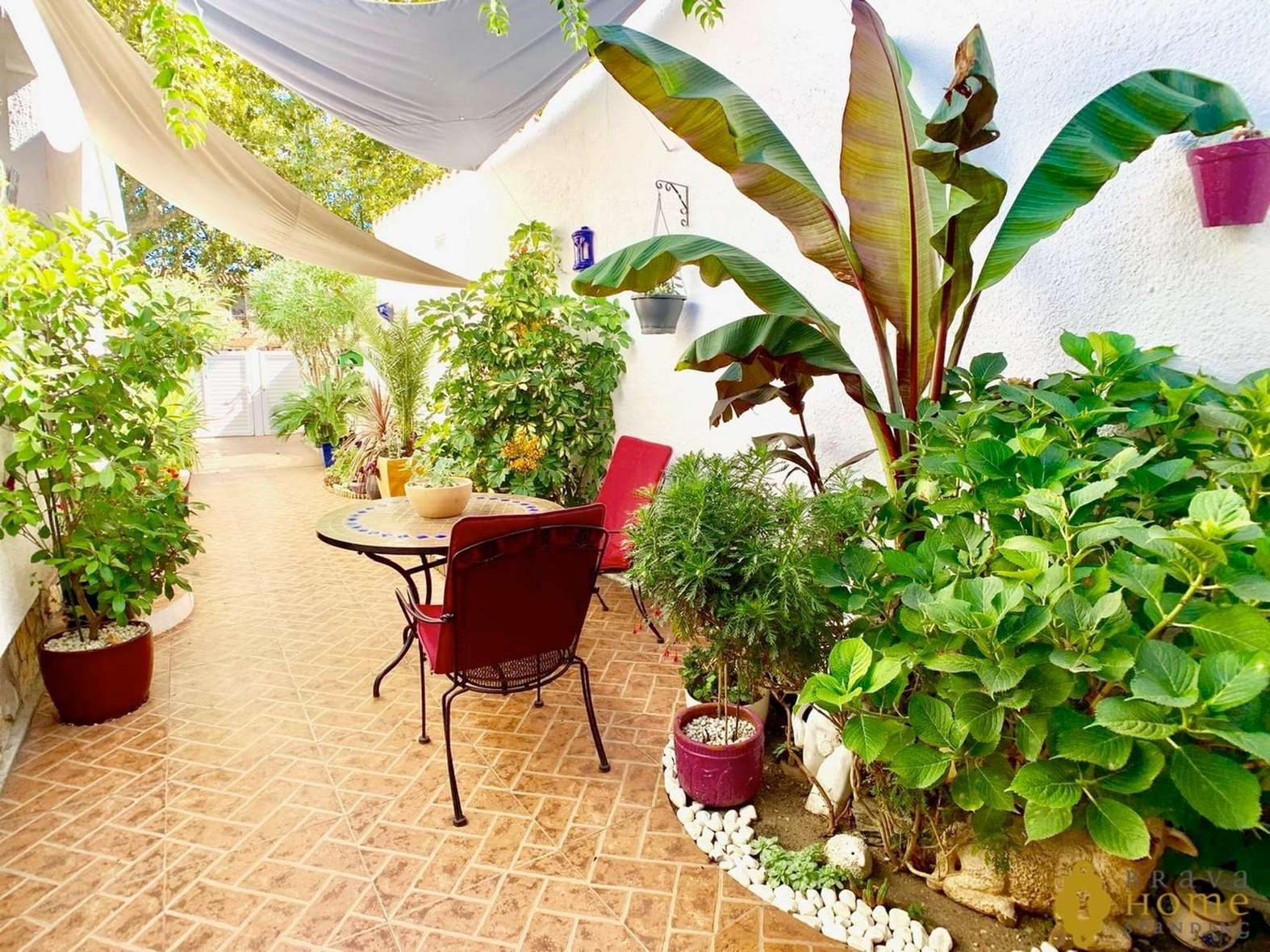 Bonita casa en venta en Empuriabrava
