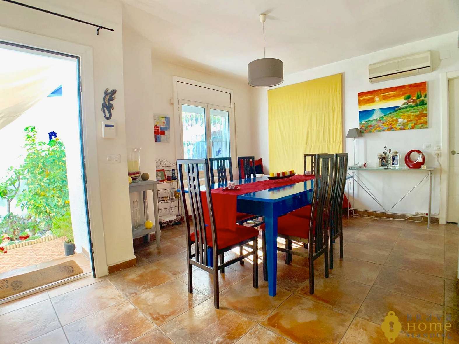 Bonita casa en venta en Empuriabrava