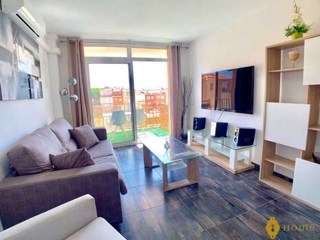 Beautiful renovated apartment at 100m from the beach for sale in Empuriabrava