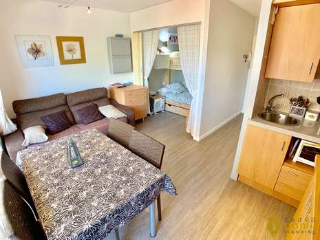 BEAUTIFUL APARTMENT 300 M FROM THE BEACH ON SALE IN ROSAS - SANTA MARGARITA