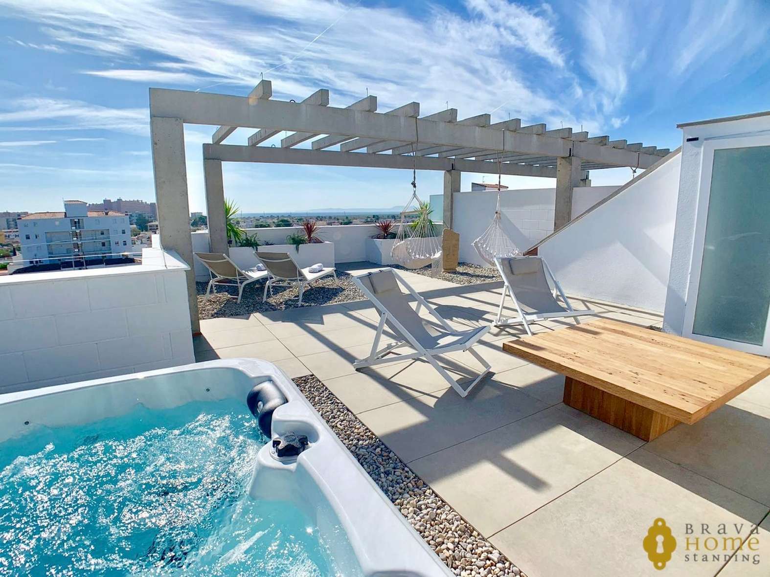 Superbe appartement atico avec vue mer ou montagne, terrasse, jacuzzi, et piscine, en vente à Rosas - Santa Margarita