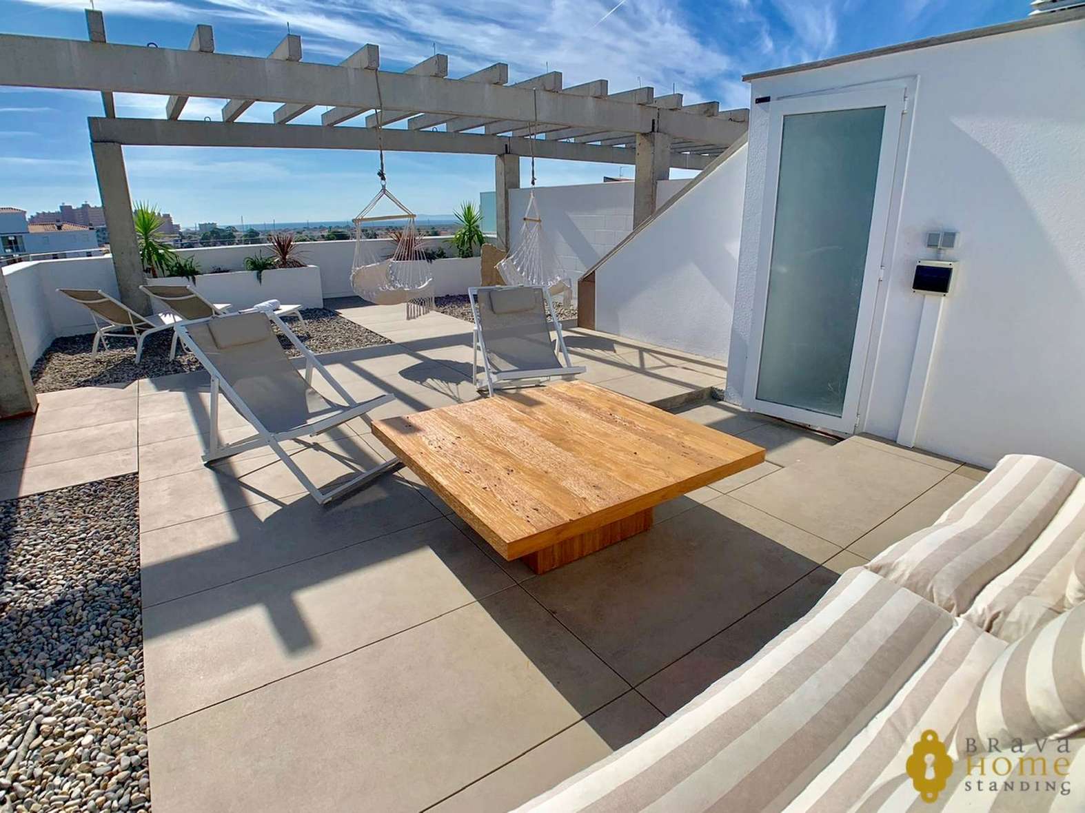 Superbe appartement atico avec vue mer ou montagne, terrasse, jacuzzi, et piscine, en vente à Rosas 