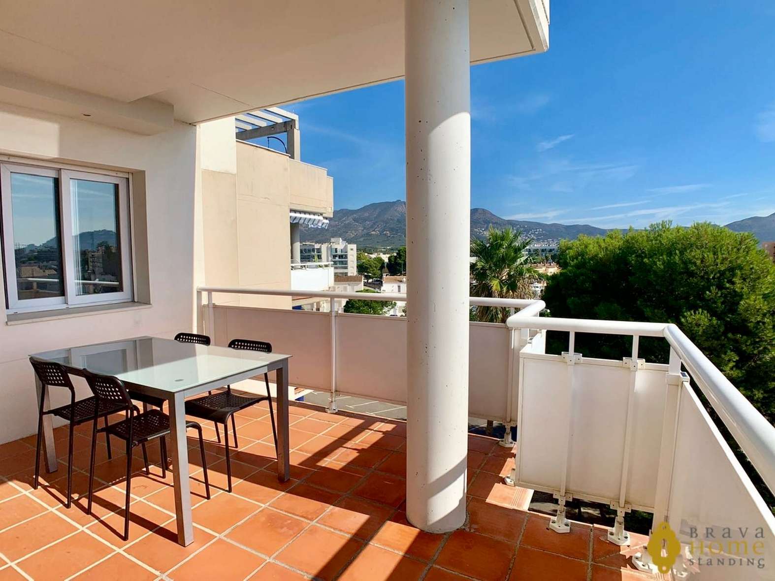 Superbe appartement atico avec vue mer ou montagne, terrasse, jacuzzi, et piscine, en vente à Rosas 
