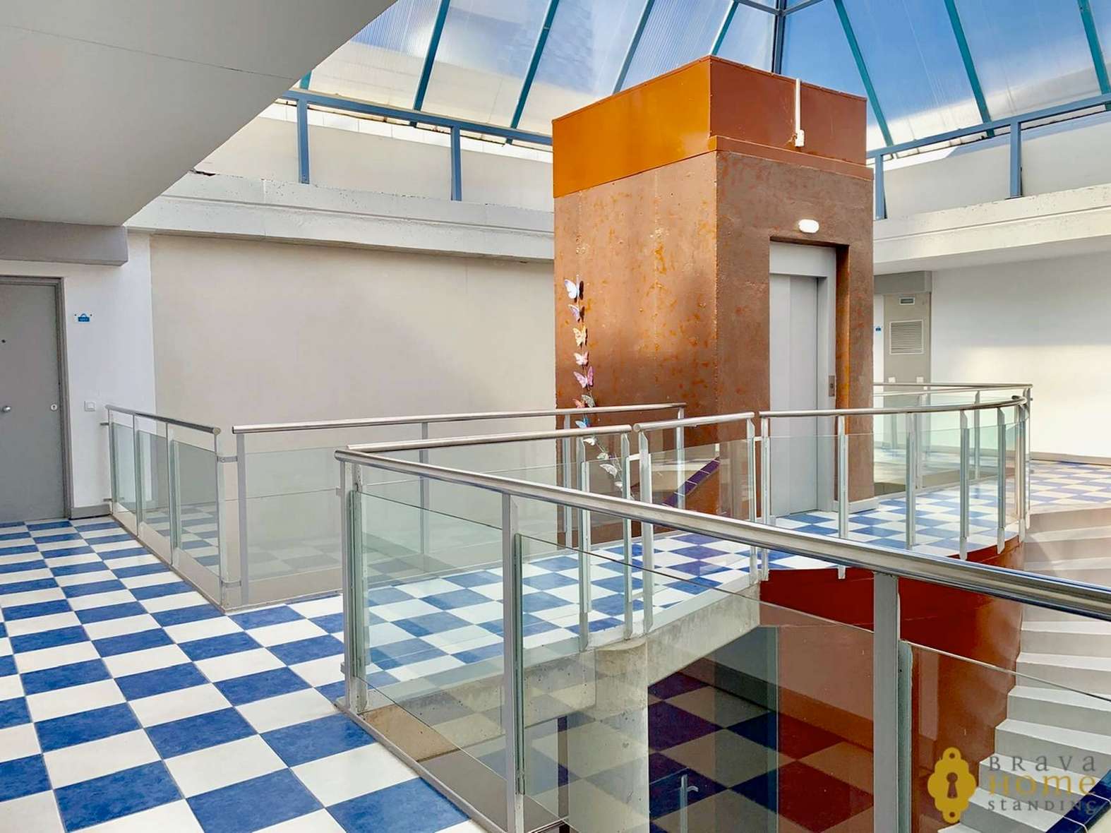 Superbe appartement atico avec vue mer ou montagne, terrasse, jacuzzi, et piscine, en vente à Rosas 