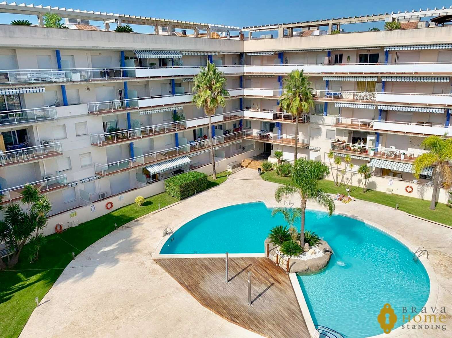 Superbe appartement atico avec vue mer ou montagne, terrasse, jacuzzi, et piscine, en vente à Rosas 