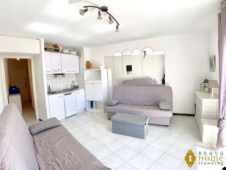 Nice studio with views over the canal, and swimming pool, for sale in Rosas - Santa Margarita