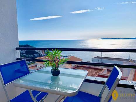 Bel appartement avec une superbe vue mer à vendre à Rosas