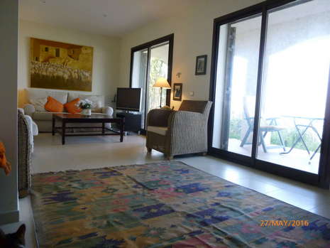 Beautiful house with sea view and community pool for sale in Rosas
