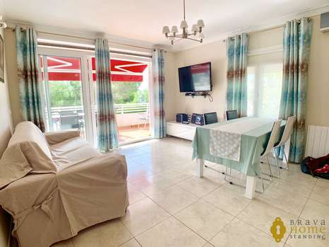 Bel appartement avec vue mer et garage en vente à Rosas - Canyelles