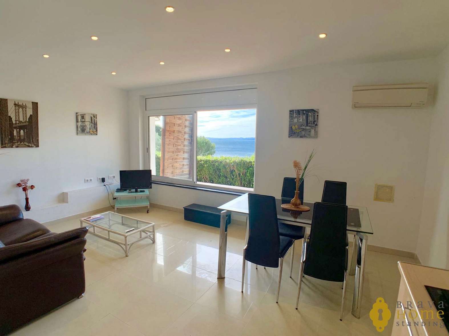 Precioso apartamento con vistas al mar, en venta en Rosas - Almadrava