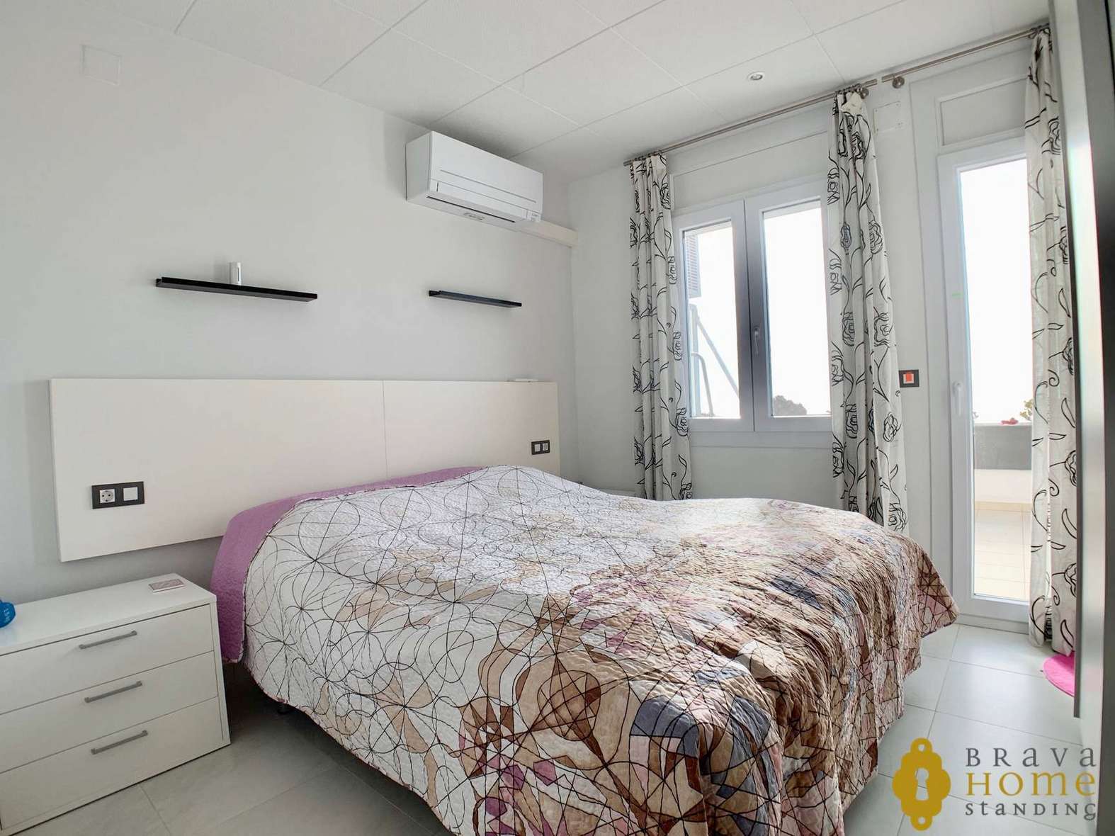 Appartement rénové avec vue mer à 2 minutes à pied de la plage de Canyelles