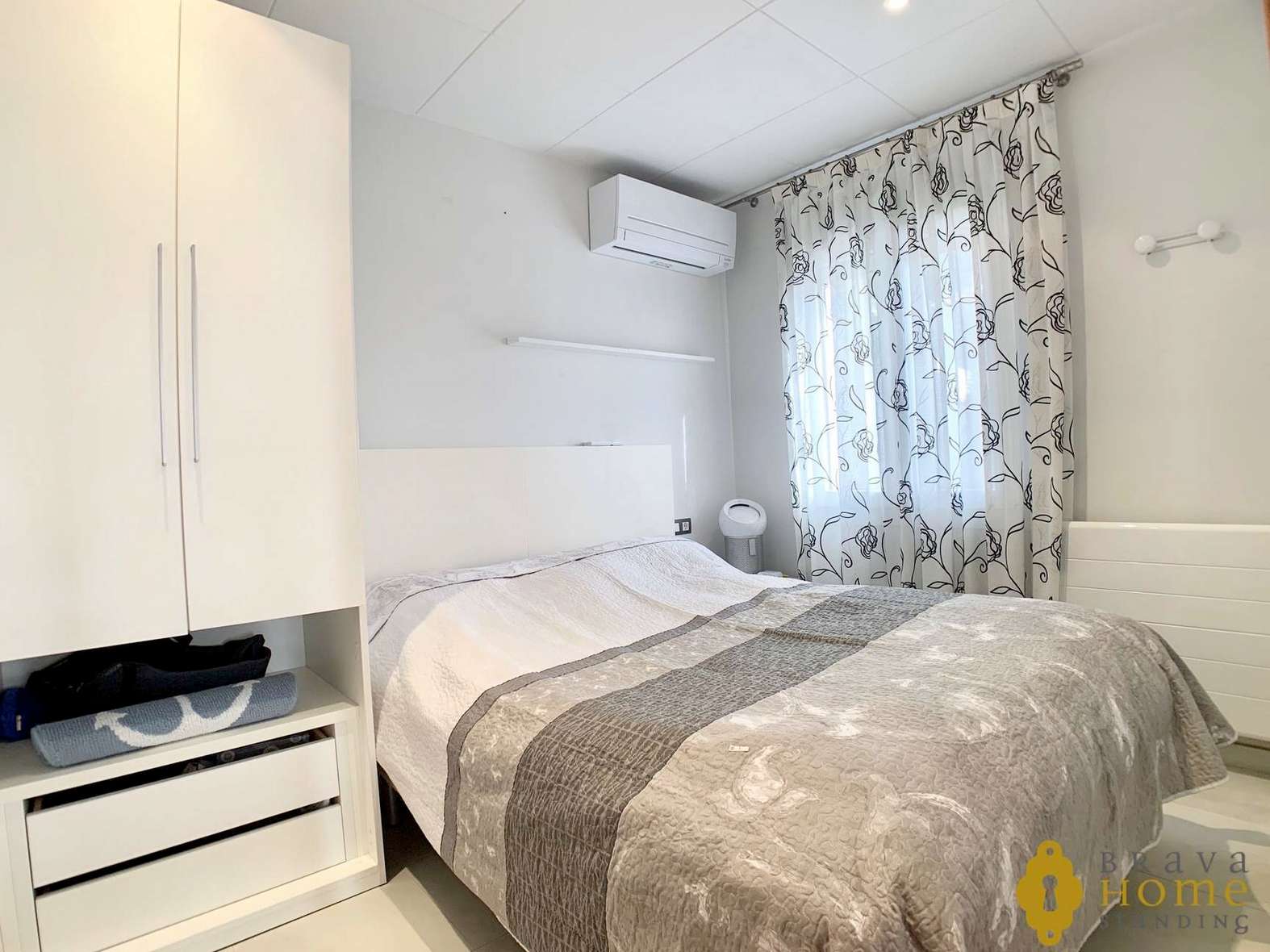 Appartement rénové avec vue mer à 2 minutes à pied de la plage de Canyelles