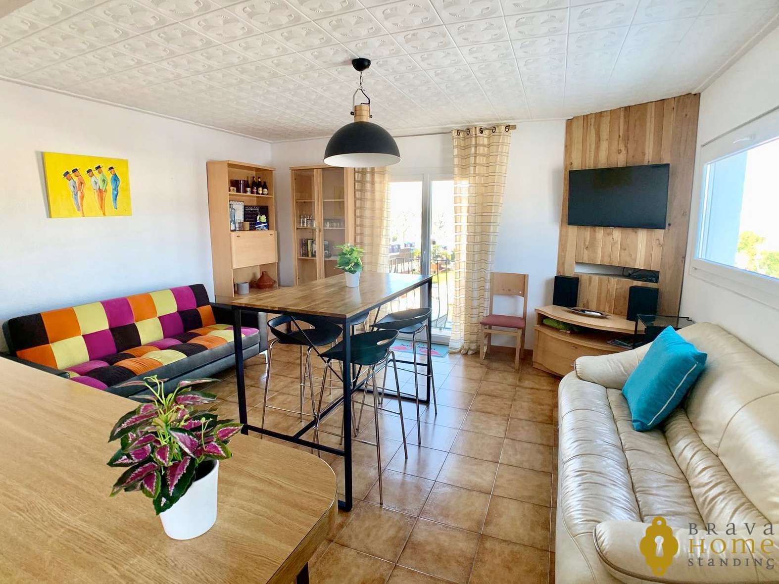 Beautiful apartment with 45m2 terrace and mooring for sale in Empuriabrava