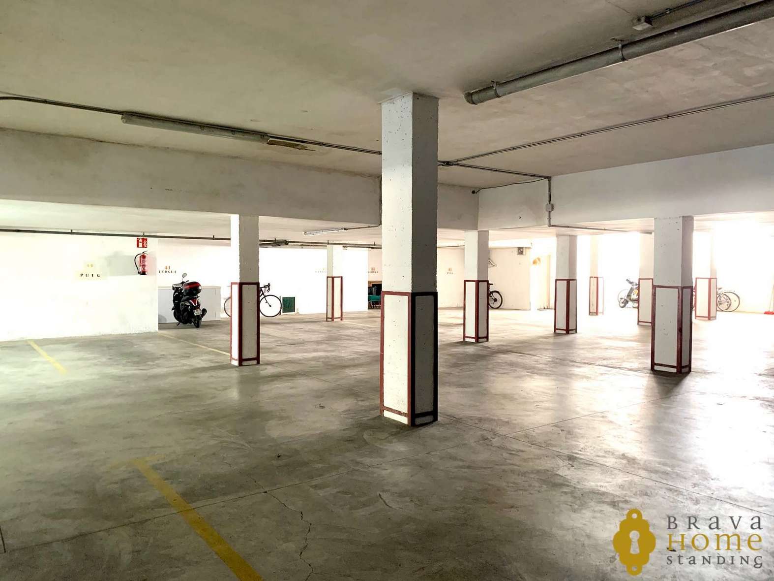 Superbe appartement en première ligne de mer avec piscine en venta à Rosas