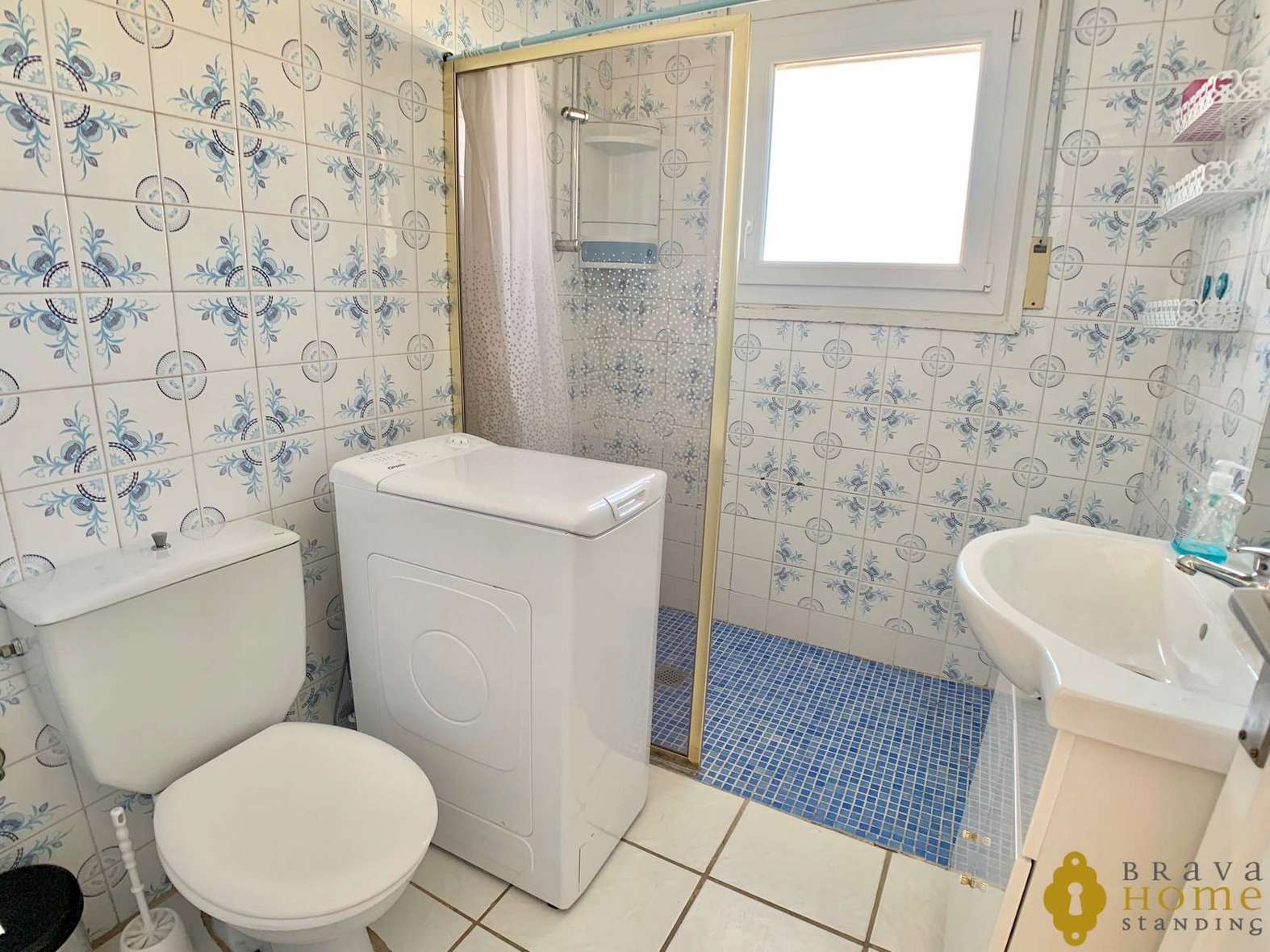 Bonita casa con piscina y amarre en venta en Empuriabrava