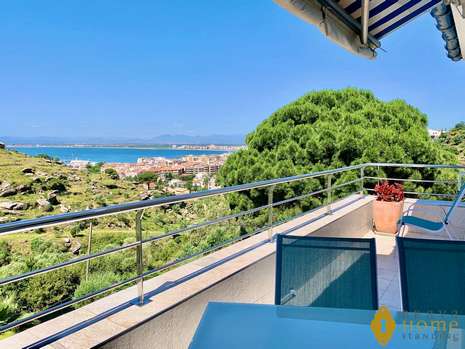 Magnífic apartament amb vistes al mar en venda a Roses