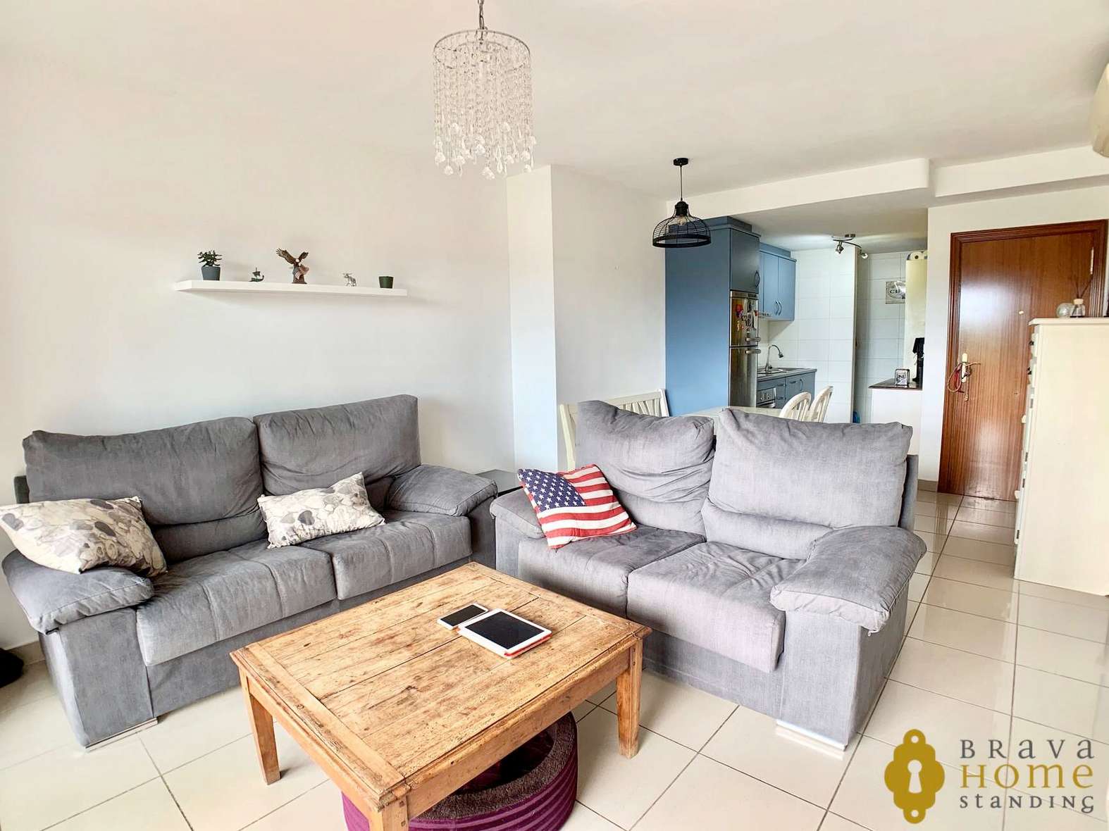 NICE 2 BEDROOM APARTMENT WITH POOL FOR SALE IN EMPURIABRAVA