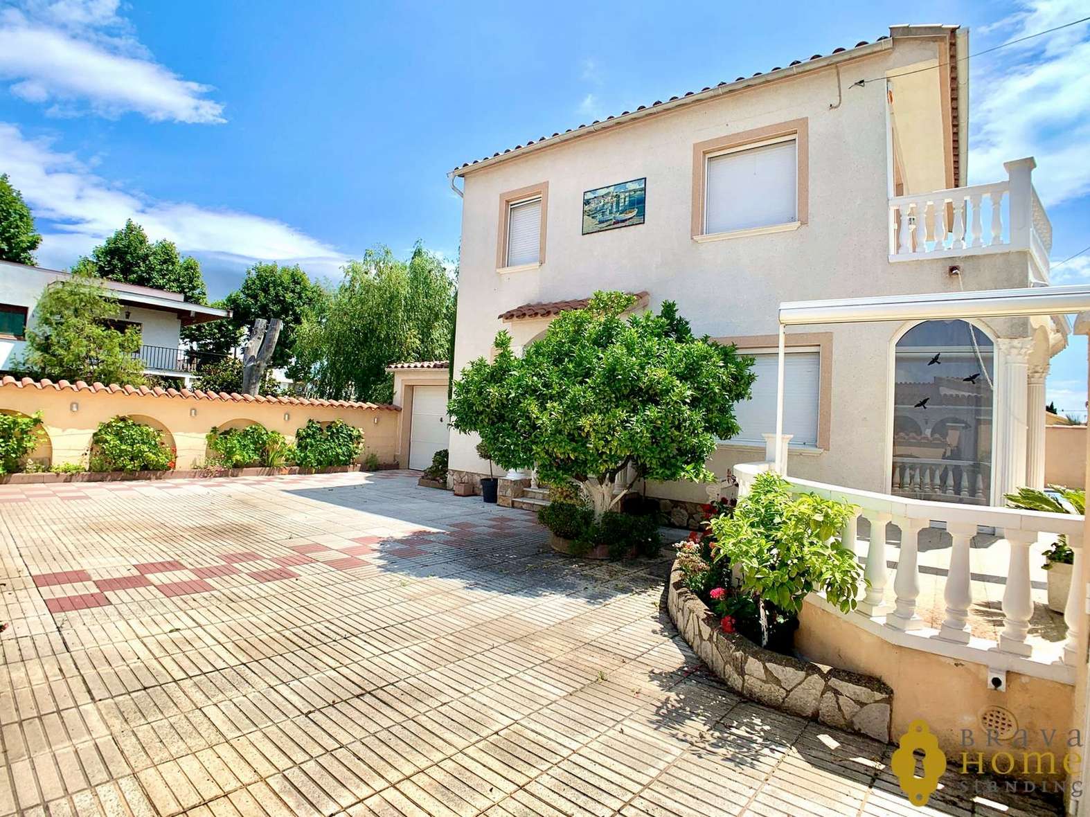 Belle maison avec piscine en vente à Empuriabrava