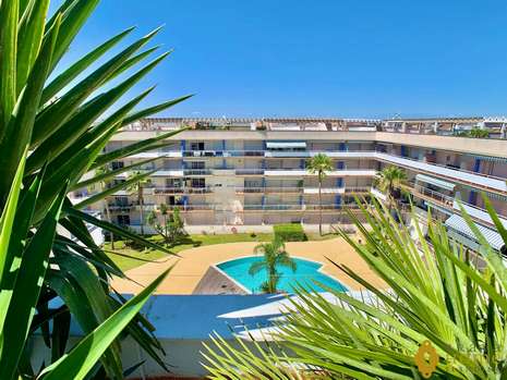 Superbe appartement atico avec terrasse, jacuzzi, et piscine, en vente à Rosas - Santa Margarita
