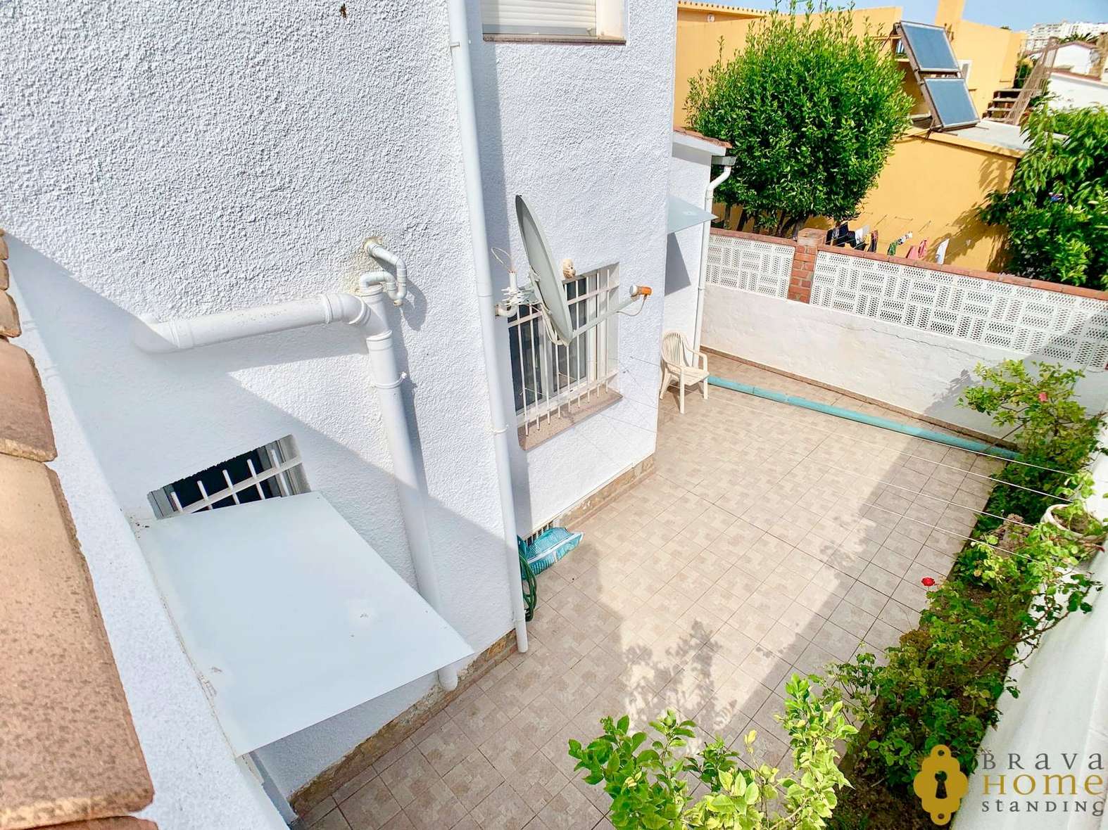 BONICA CASE AMB PISCINA EN UNA ZONA TRANQUIL EN VENDA A EMPURIABRAVA