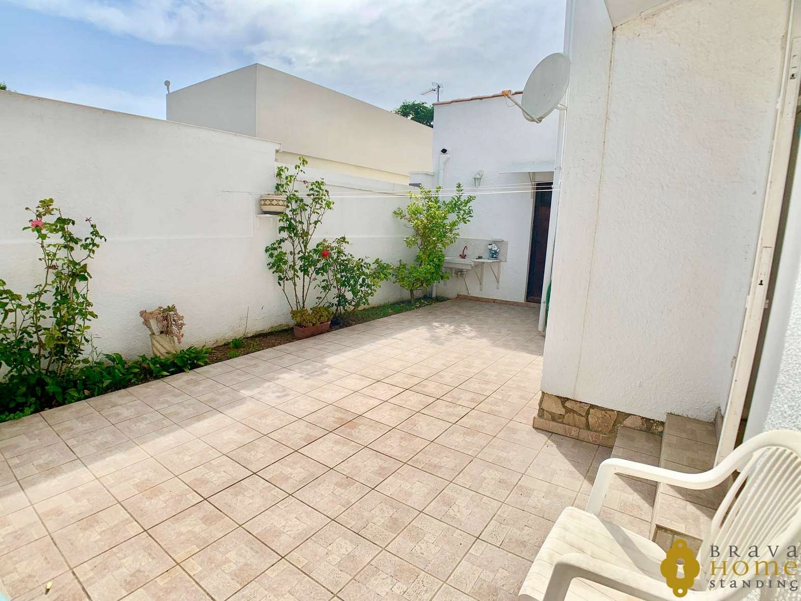 BONICA CASE AMB PISCINA EN UNA ZONA TRANQUIL EN VENDA A EMPURIABRAVA