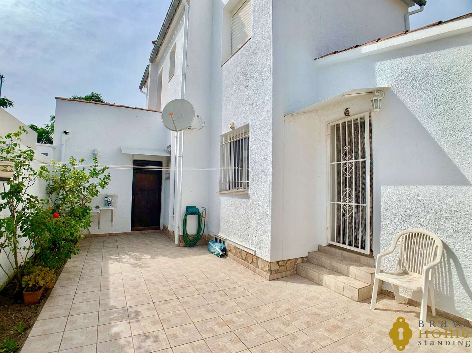 BONICA CASE AMB PISCINA EN UNA ZONA TRANQUIL EN VENDA A EMPURIABRAVA