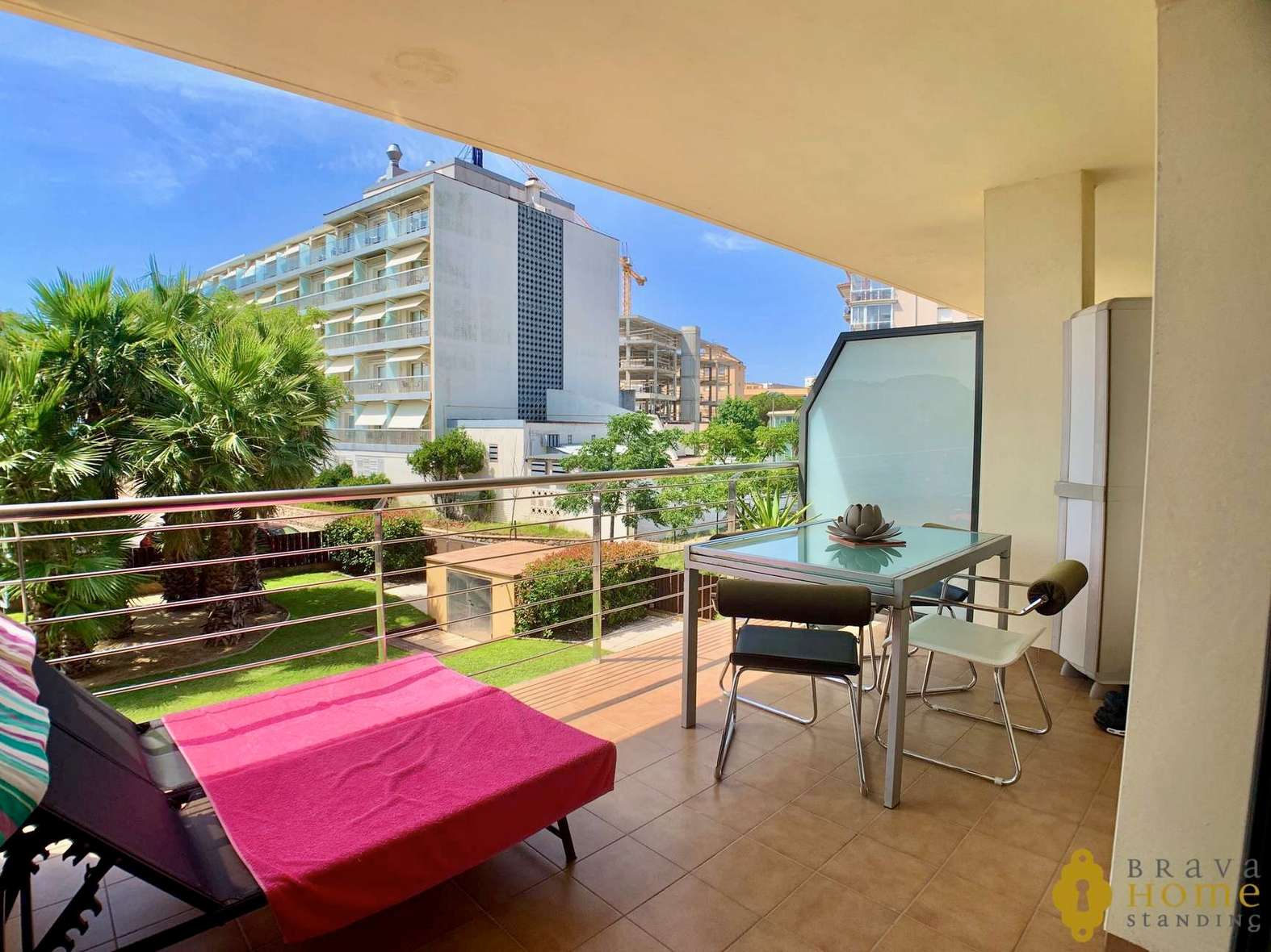 Splendid apartment in 1st line of the sea with pool for sale in Rosas - Salatar