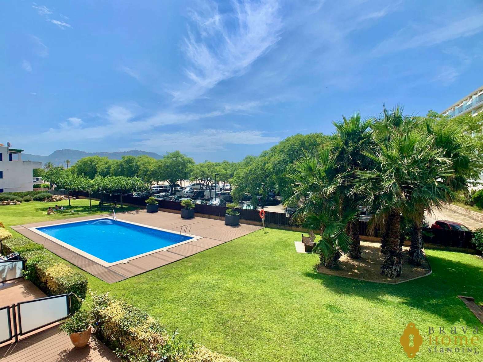 Espléndido apartamento en 1ª línea de mar con piscina en venta en Rosas - Salatar