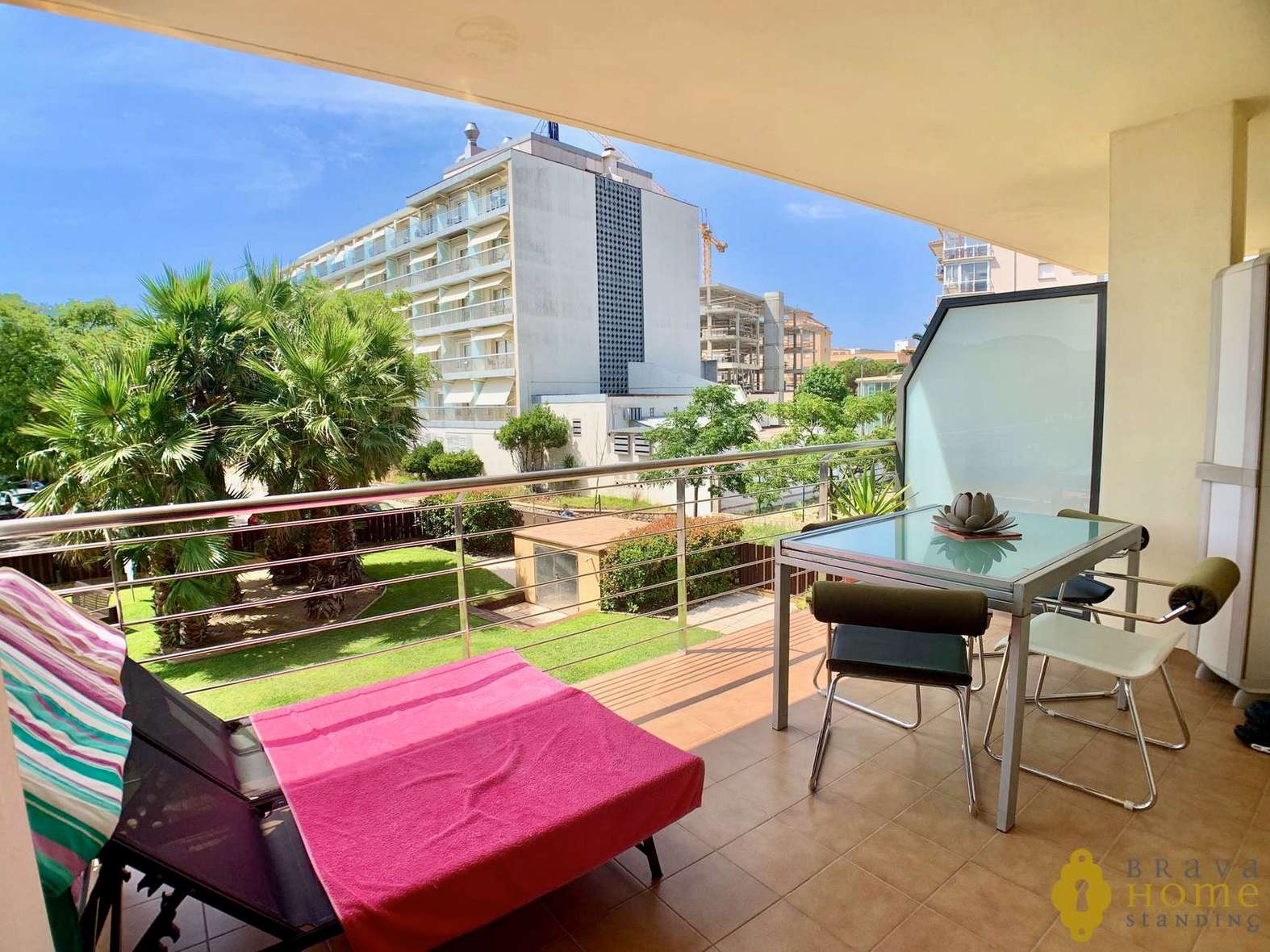 Splendid apartment in 1st line of the sea with pool for sale in Rosas - Salatar