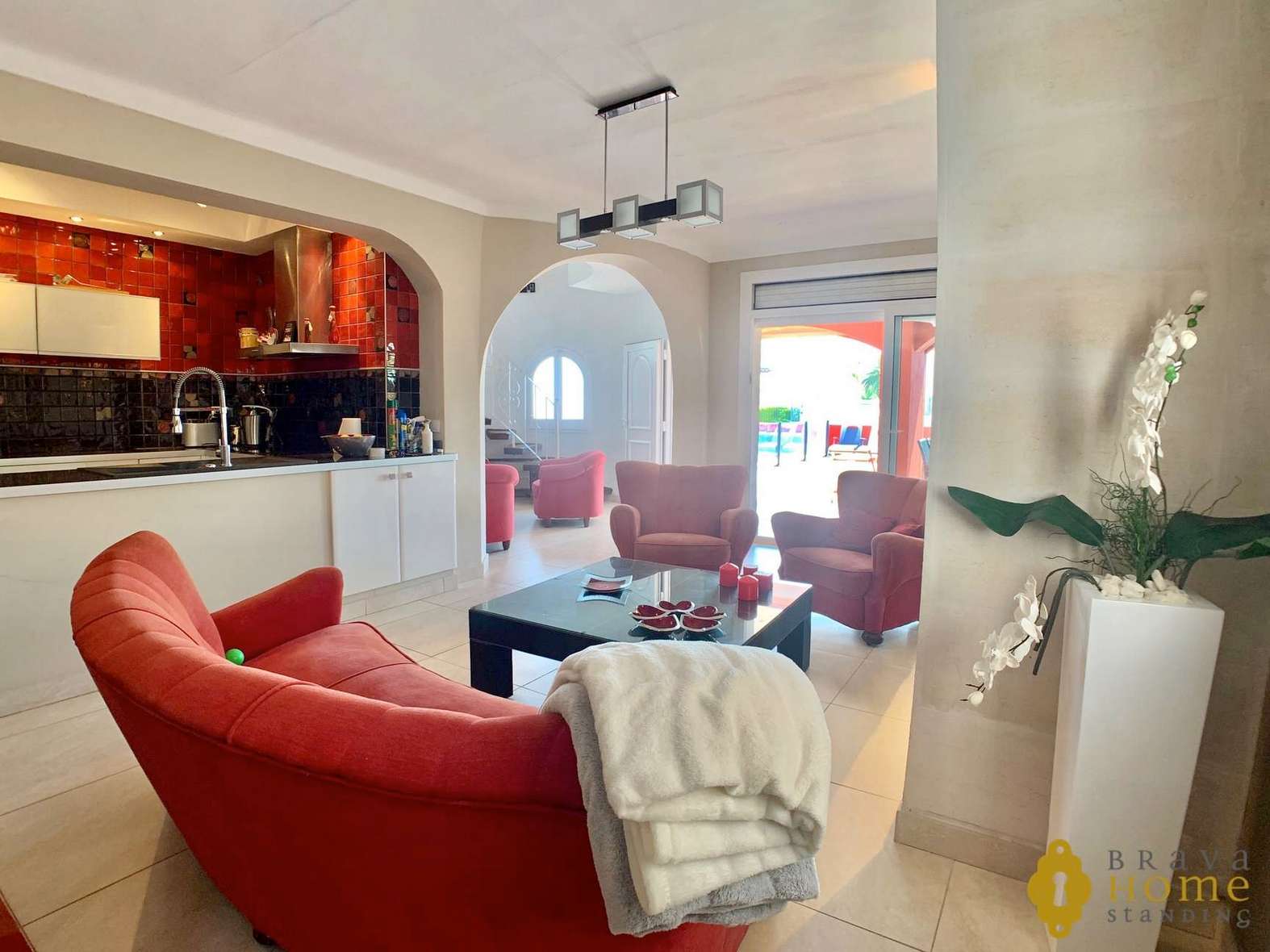 Superb south-facing house with 12,5m mooring for sale in Empuriabrava