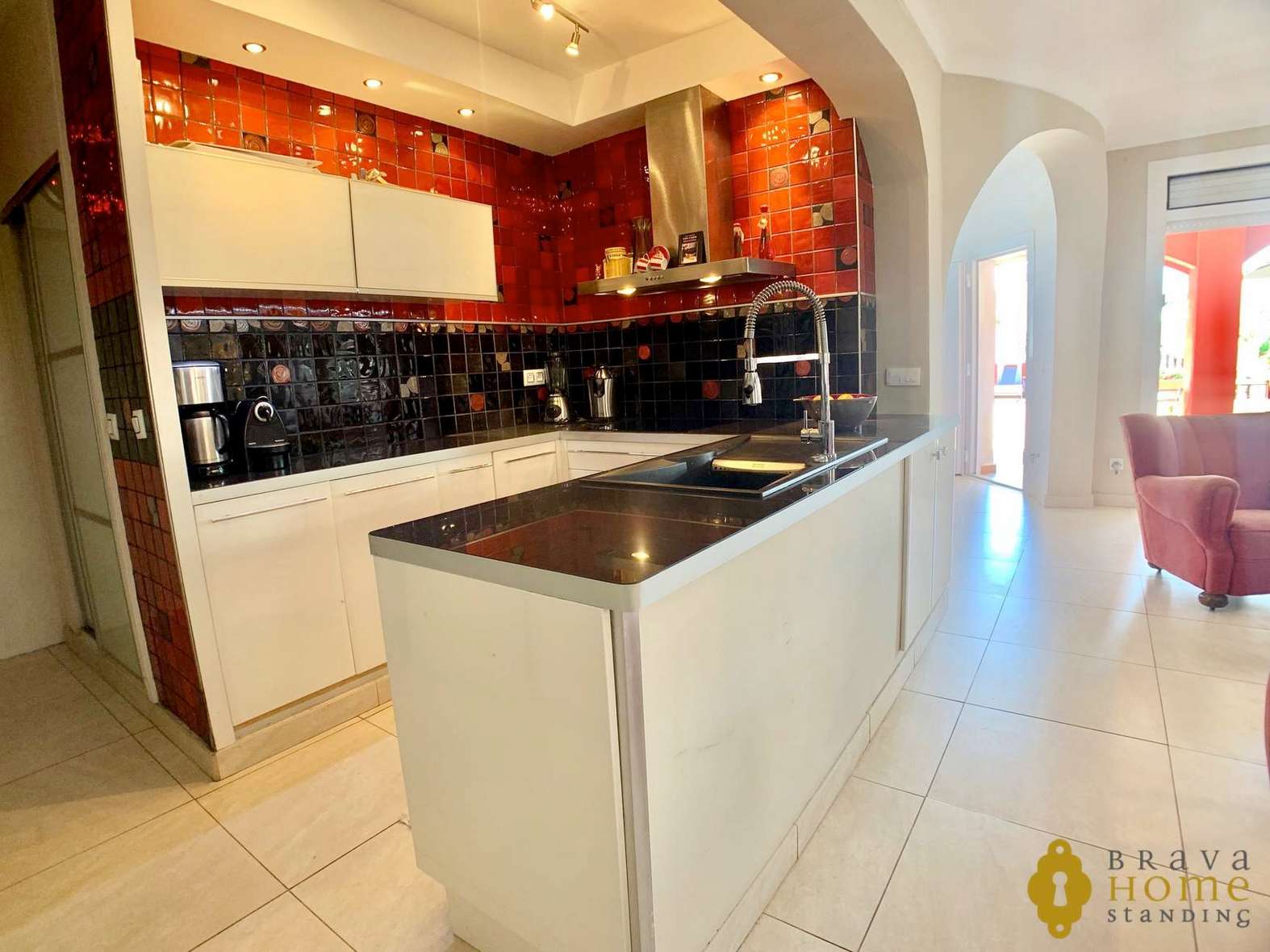 Superb south-facing house with 12,5m mooring for sale in Empuriabrava