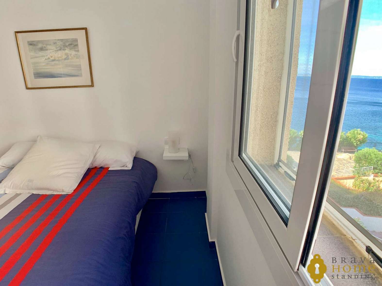 Magnífic àtic a 1era línia de mar amb piscina en venda a Roses