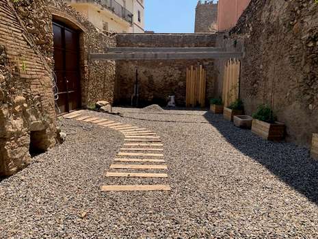 Gran casa Adosado reformado en el centro de Palau Saverdera