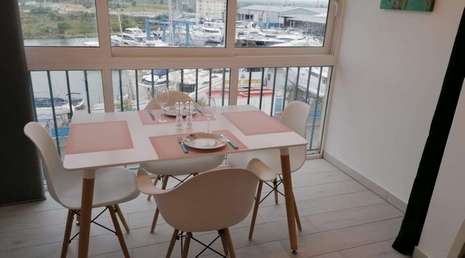 Beautiful Renovated Studio View Canal Santa Margarita, Roses, Costa Brava