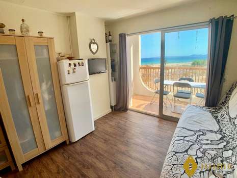 Superb apartment in first line of sea, for sale in Empuriabrava