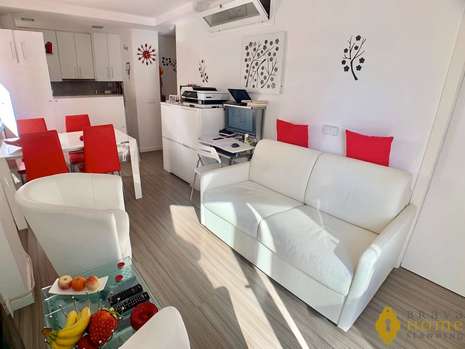 Precioso apartamento cerca de la playa en venta en Empuriabrava