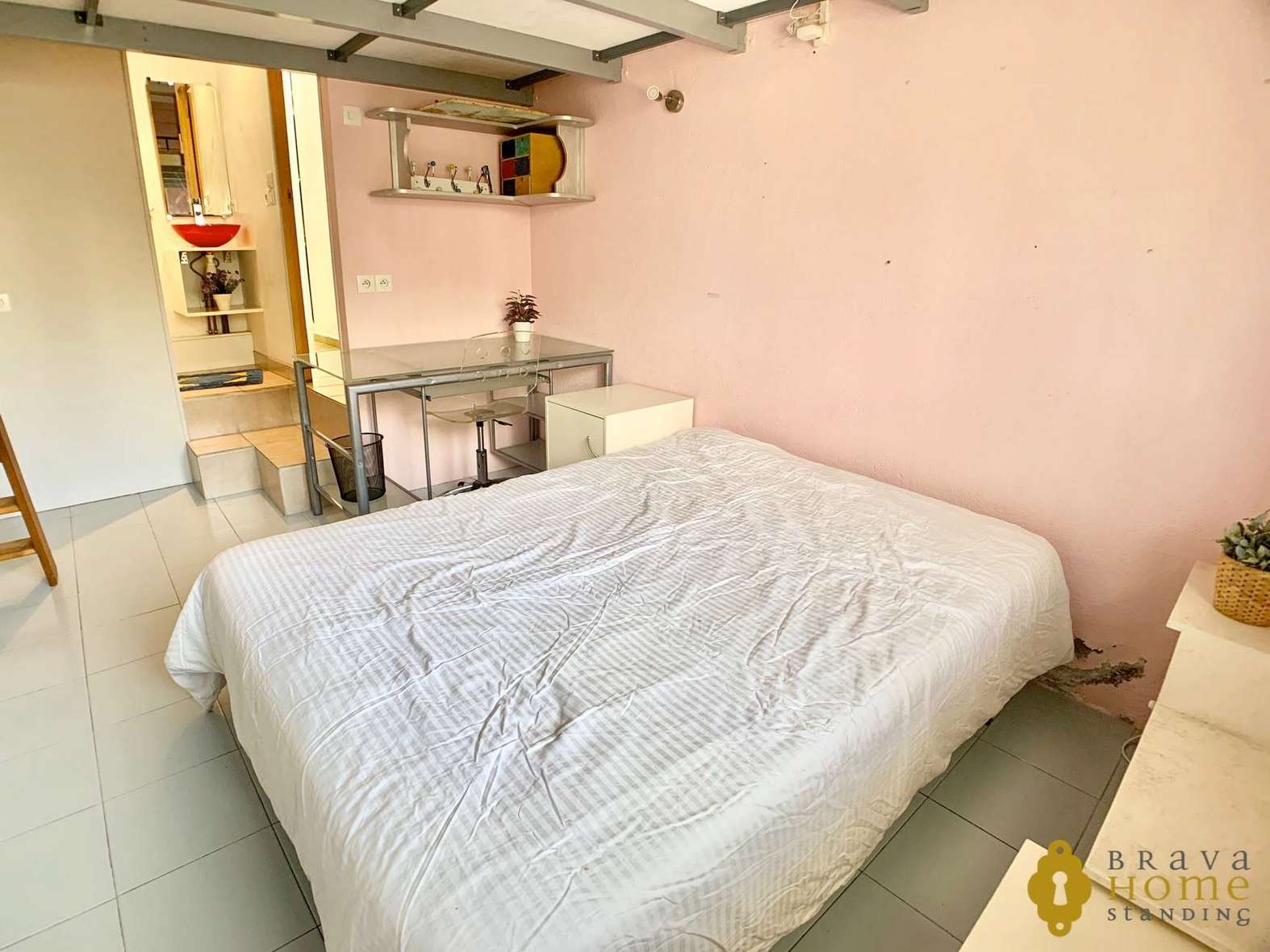 Belle villa avant les ponts avec amarre de 17 x 5m en vente à Empuriabrava
