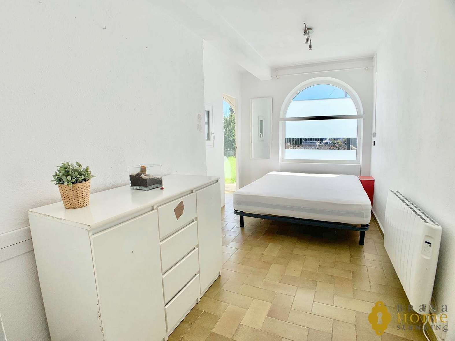 Belle villa avant les ponts avec amarre de 17 x 5m en vente à Empuriabrava