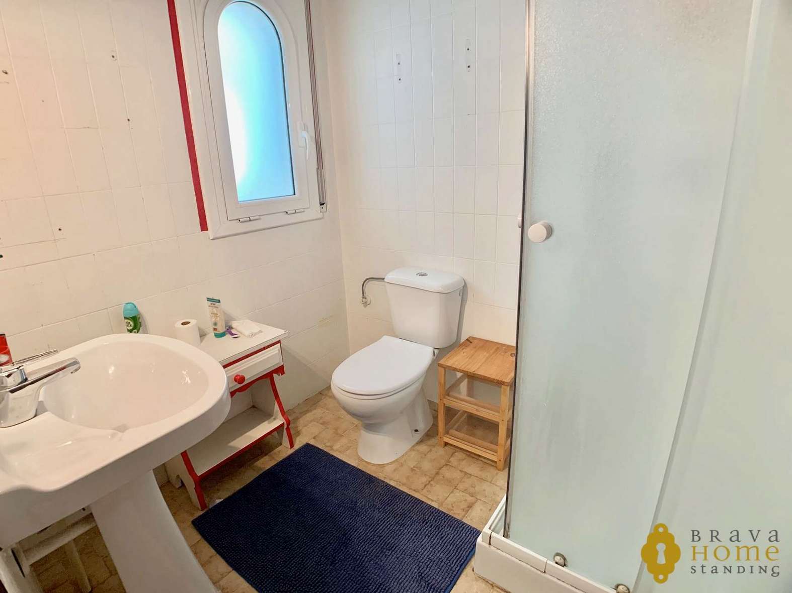 Belle villa avant les ponts avec amarre de 17 x 5m en vente à Empuriabrava