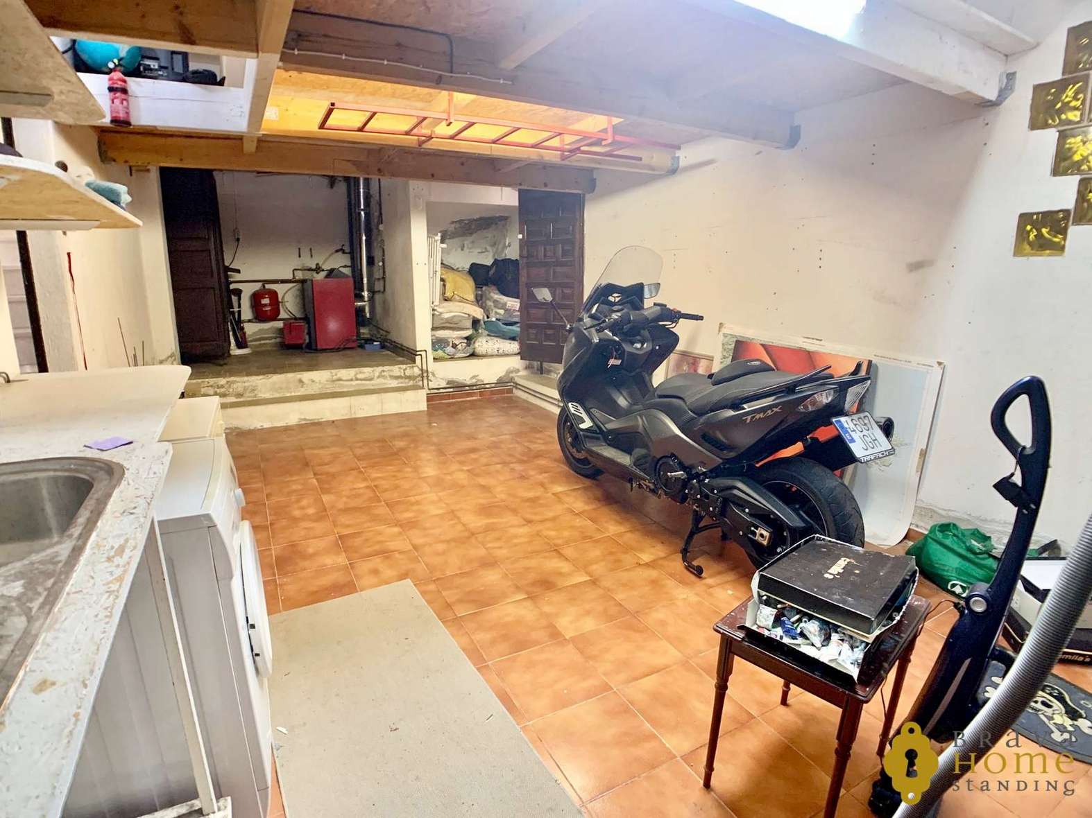 Belle villa avant les ponts avec amarre de 17 x 5m en vente à Empuriabrava