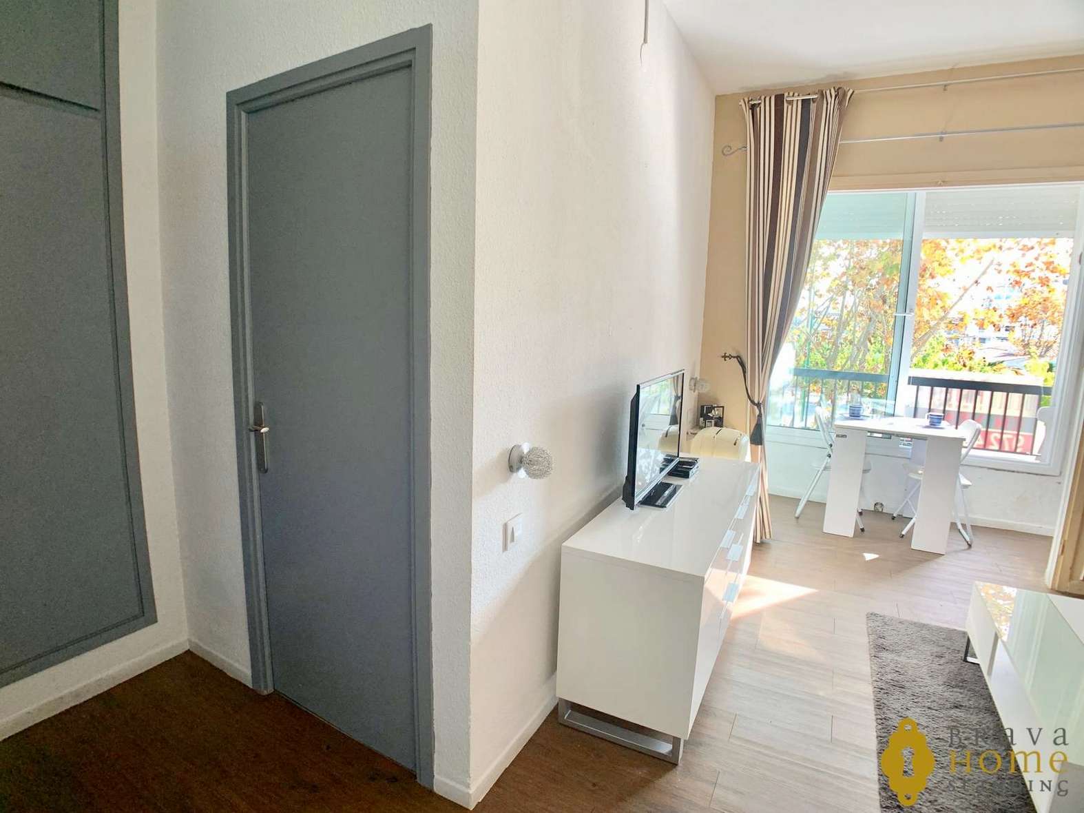 Bonito piso cerca de la playa en venta en Empuriabrava