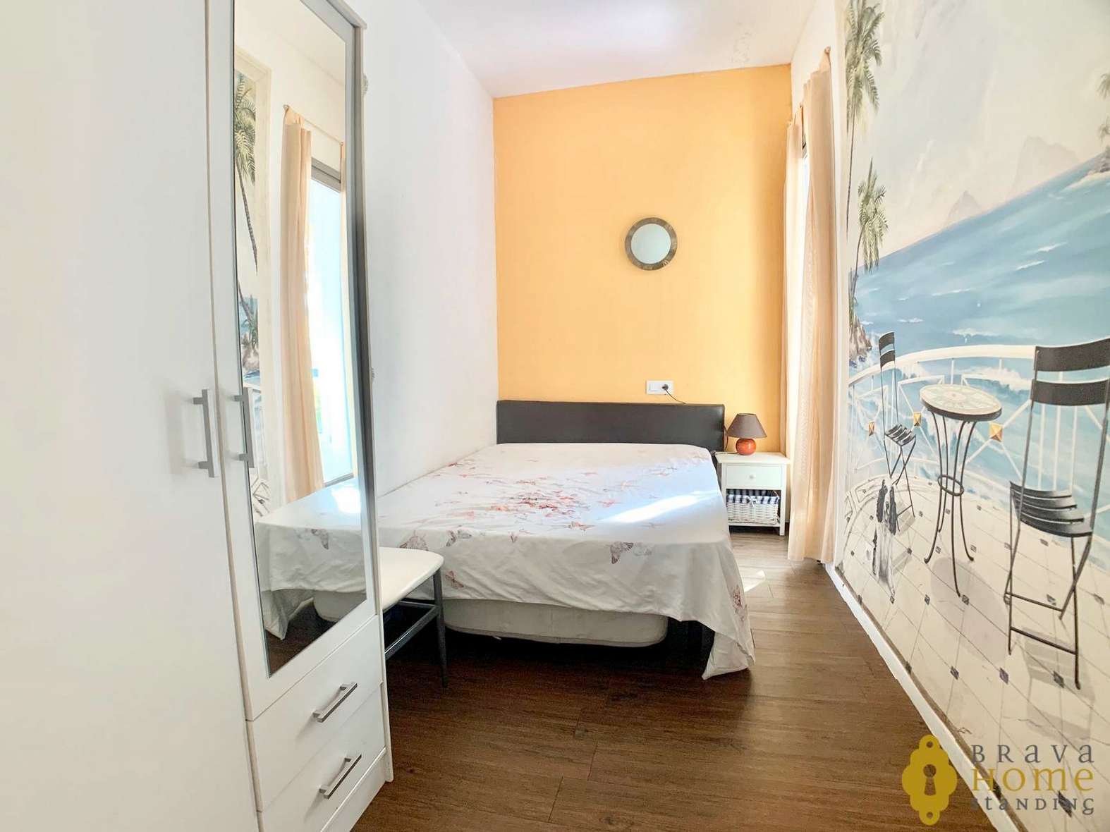 Bonito piso cerca de la playa en venta en Empuriabrava