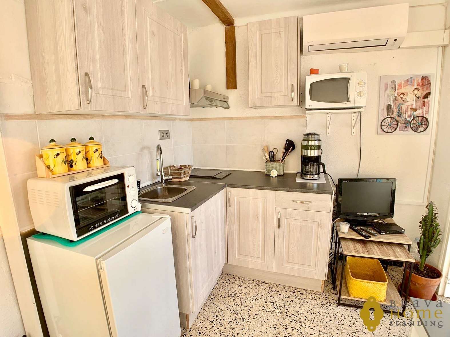 Bonito estudio cerca de la playa en venta en Empuriabrava