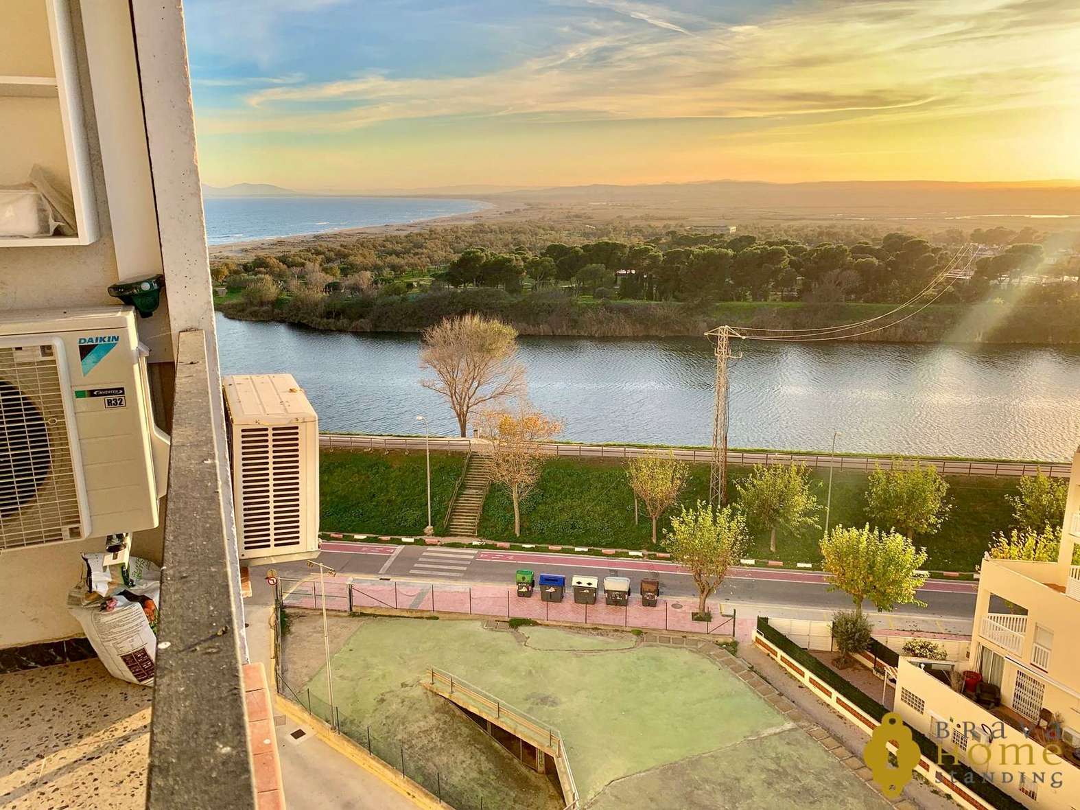 Bonito estudio cerca de la playa en venta en Empuriabrava