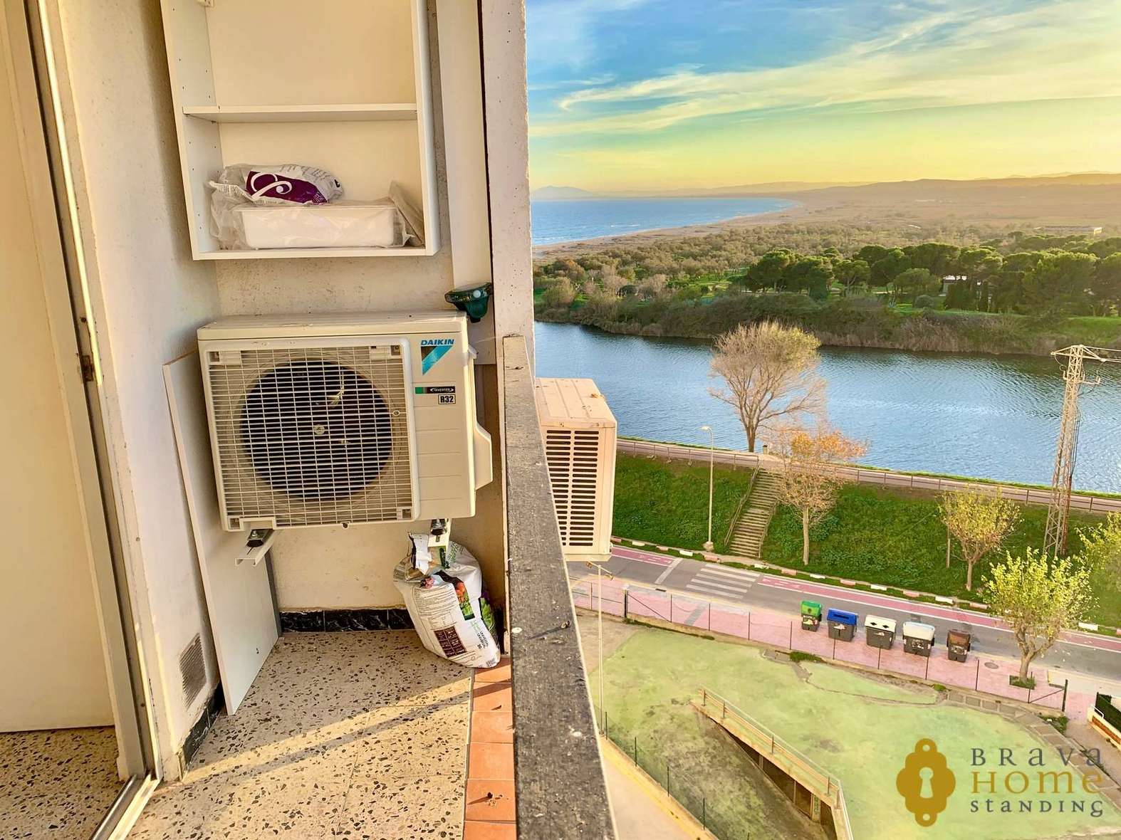 Bonito estudio cerca de la playa en venta en Empuriabrava