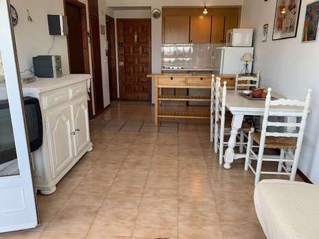 Apartment with community pool and private parking for sale in Rosas Santa Margarita