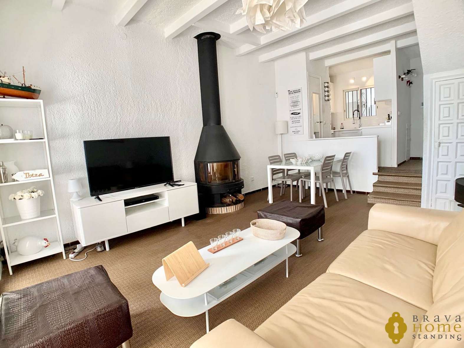 Beautiful house with mooring before the bridges, for sale in Empuriabrava